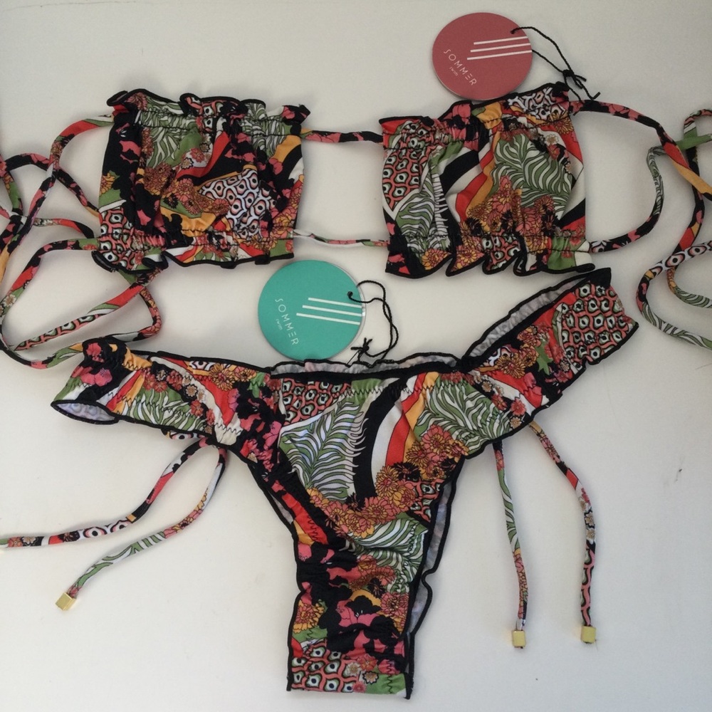 New with tags: Sommer swim bikini size small